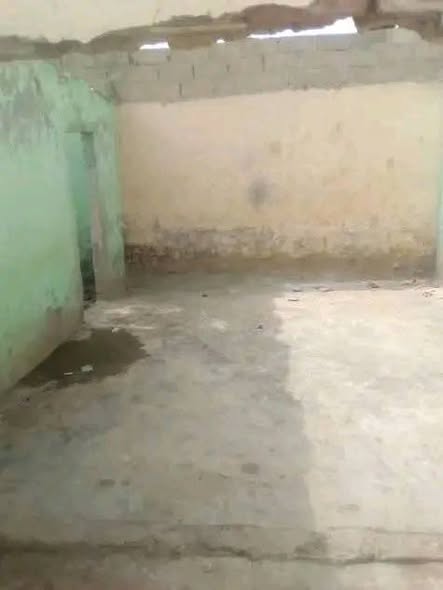 CASA T2 À VENDA NO CAZENGA valor 1.520.000 kz✨🏡