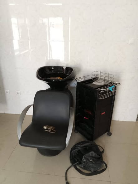 Arrenda se - Salão de Beleza já equipado